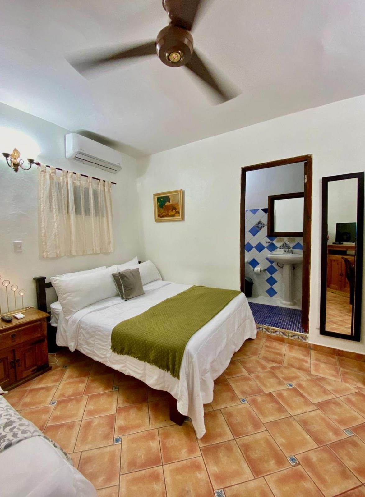 Historic Colonial Boutique Hotel Pool Jacuzzi Bar Restaurant By Aa Group Santo Domingo Buitenkant foto