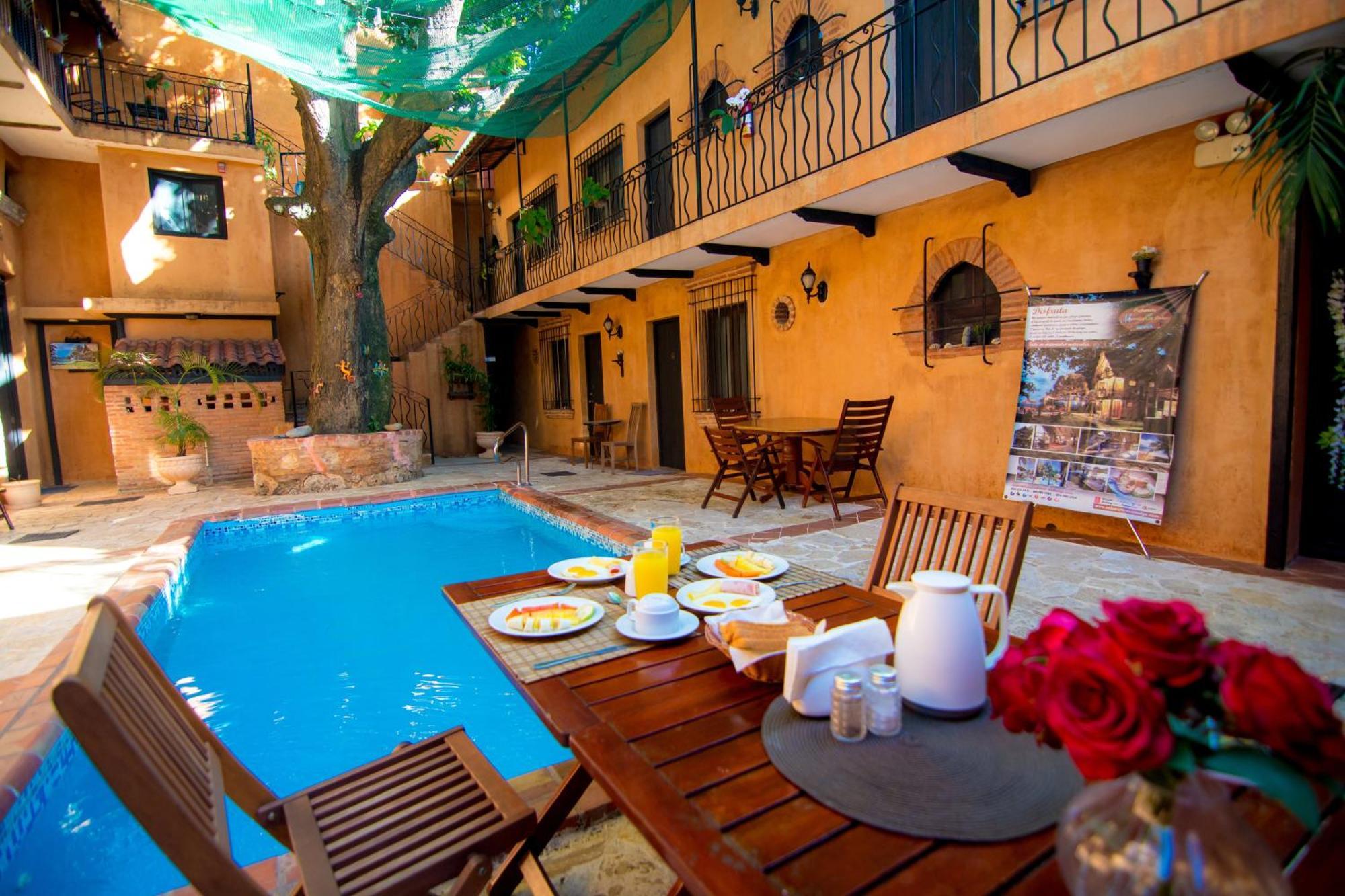 Historic Colonial Boutique Hotel Pool Jacuzzi Bar Restaurant By Aa Group Santo Domingo Buitenkant foto