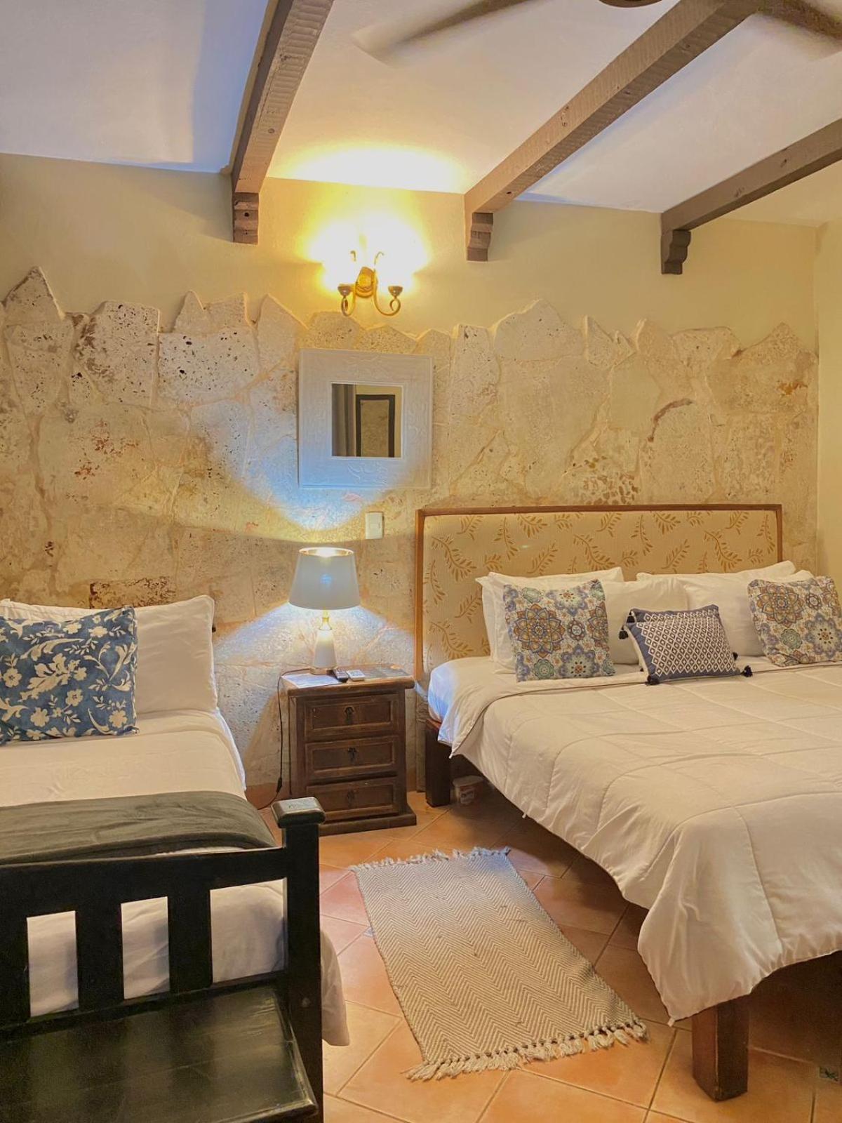 Historic Colonial Boutique Hotel Pool Jacuzzi Bar Restaurant By Aa Group Santo Domingo Buitenkant foto